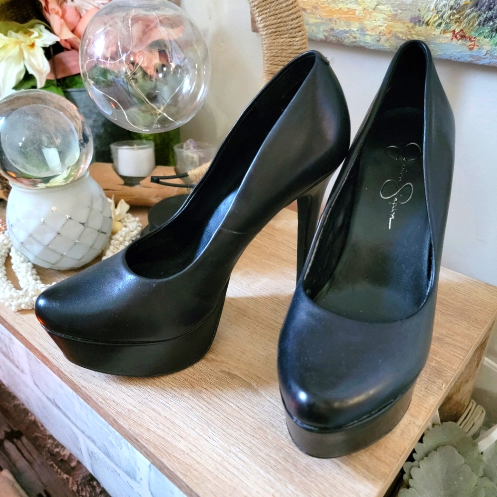 Jessica Simpson Black "Waleo" Heels sz 8